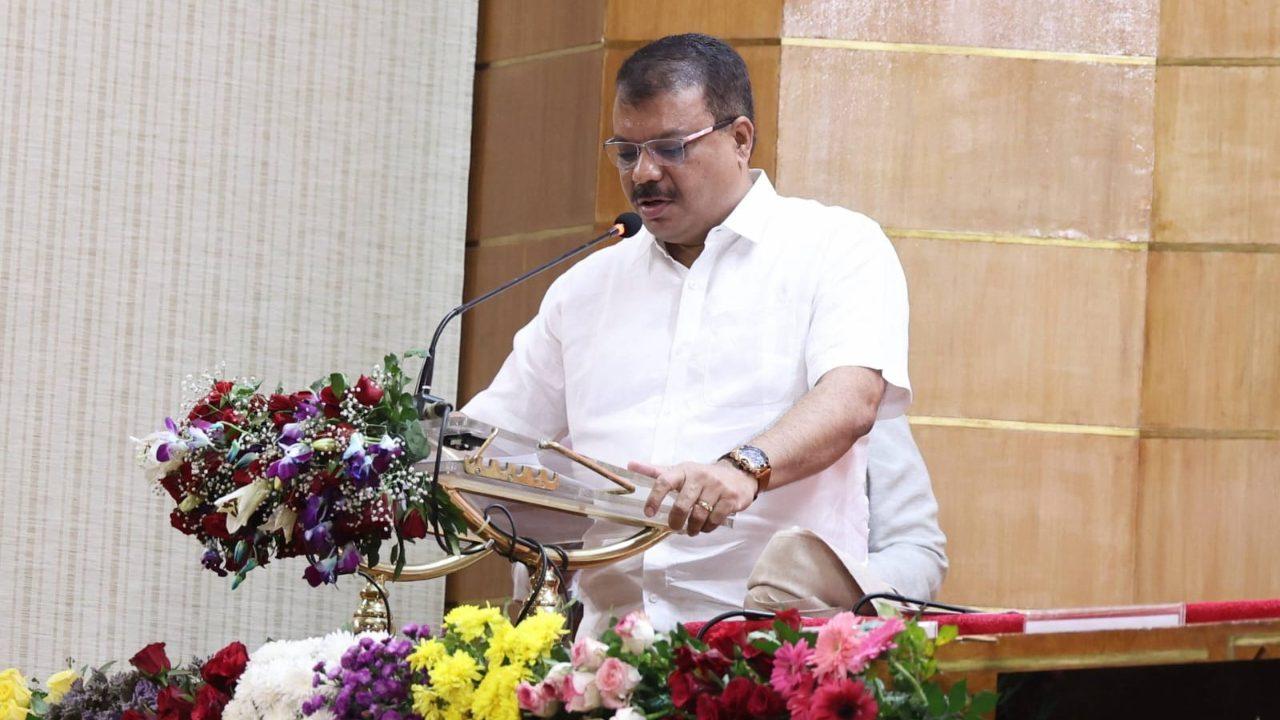 युवा विधायक सम्मेलन में शामिल हुए उमंग सिंघार, कहा “लोकतंत्र की मजबूती के लिए छात्र संघ चुनाव जरूरी”