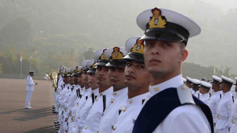 12वीं के बाद कैसे पाएं मर्चेंट नेवी में नौकरी? कौन से कोर्स करने पड़ते हैं और कैप्टन बनने पर कितनी सैलरी मिलती है? जानिए