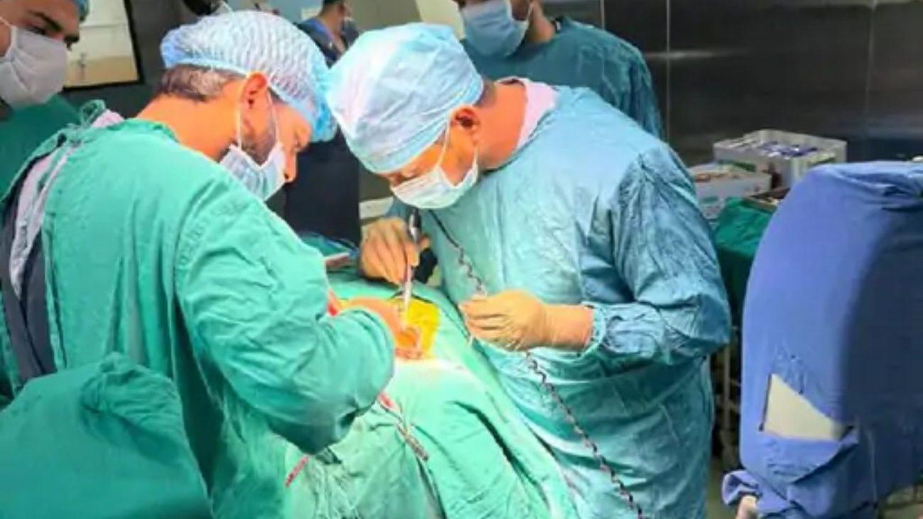 इंदौर में हाई-टेक तकनीक से गर्दन की खिसकी हड्डी की सफल सर्जरी, 70 वर्षीय महिला को डॉक्टरों ने दी नई जिंदगी