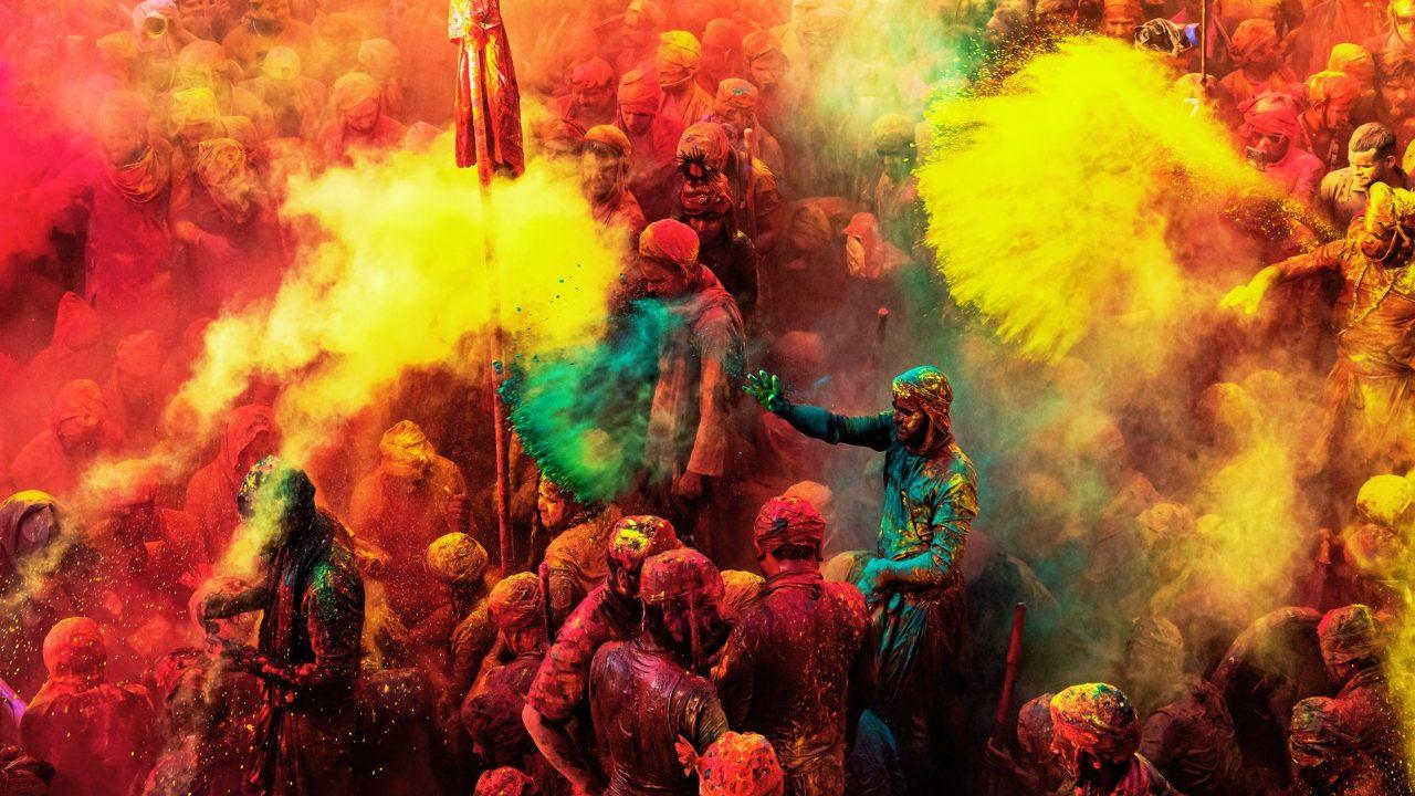 होली रंग राग और रीतियों का पर्व: ब्रज की लठमार से काशी की मसान तक, जानिए देश के अलग-अलग हिस्सों में होली से जुड़ी अनोखी परंपराएं