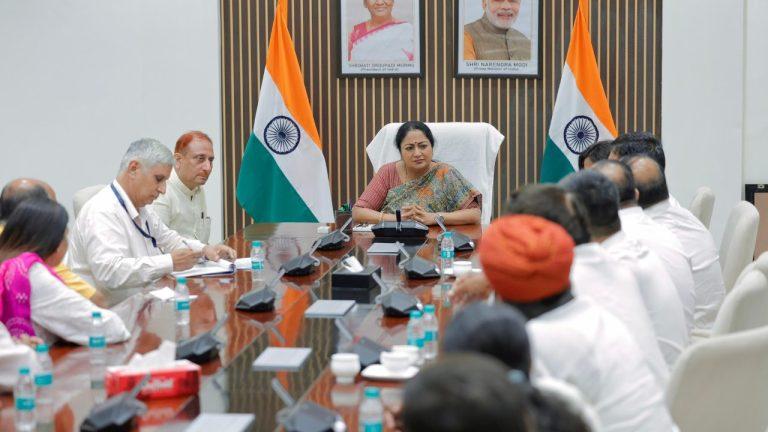 दिल्ली सरकार का बड़ा कदम, सीएम रेखा गुप्ता ने गौशालाओं के लिए जारी किए 20.26 करोड़ रुपये, लीज एक्सटेंशन समझौते के प्रमाण पत्र भी सौंपे