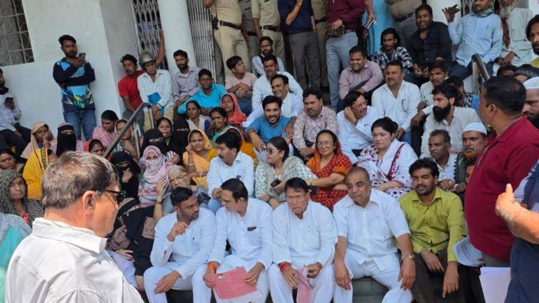 कांग्रेस ने भोपाल के गोविंदपुरा में झुग्गी बस्ती तोड़ने के प्रस्ताव का विरोध किया, कलेक्टर को ज्ञापन सौंपा, आंदोलन की चेतावनी