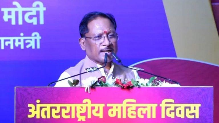 रायपुर में ‘लखपति दीदी संवाद’ कार्यक्रम आयोजित, सीएम विष्णुदेव साय बोले- महिला सशक्तिकरण से मजबूत होगा विकसित छत्तीसगढ़