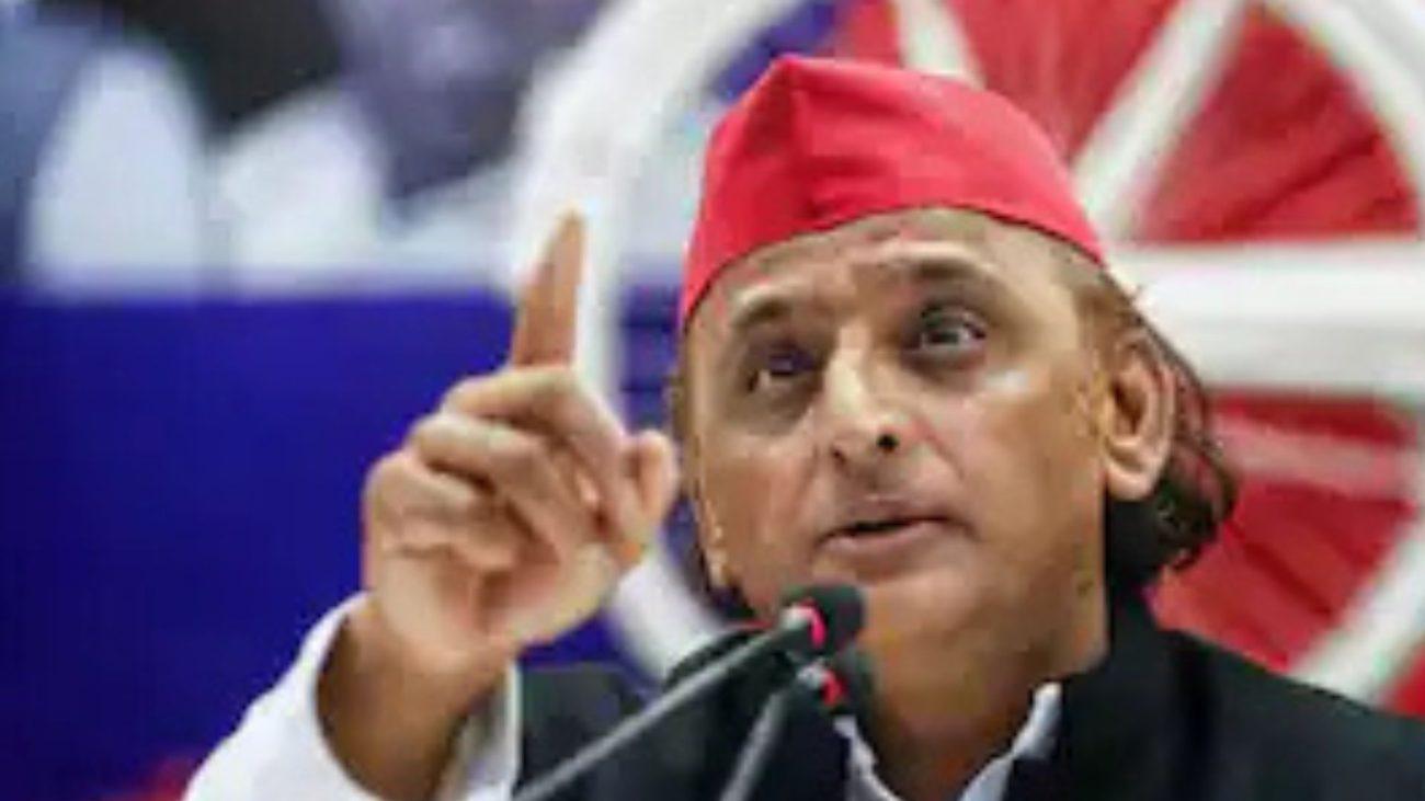 अखिलेश यादव का केशव मौर्य पर पलटवार, बोले- ‘उपमुख्यमंत्री न रहें, ‘डिलीवरी CM’ बनकर सिलेंडर पहुंचाएं’