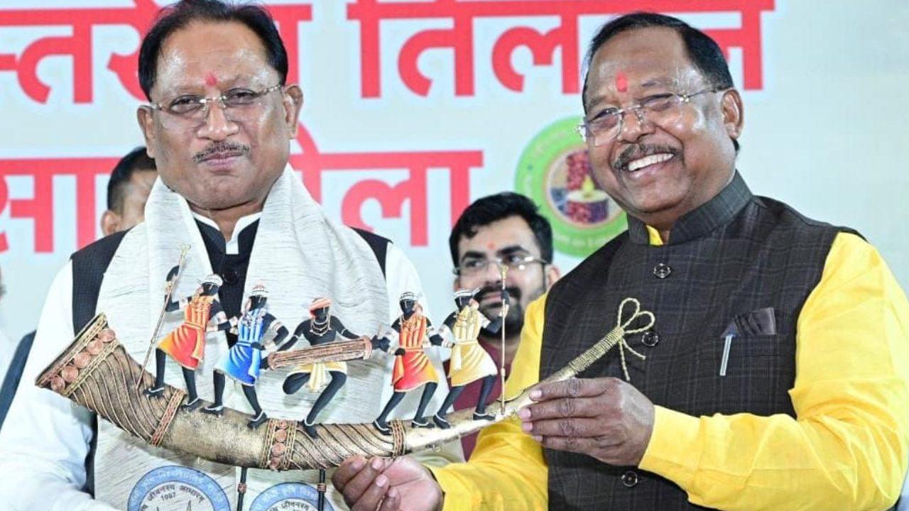 सीएम विष्णुदेव साय ने अंबिकापुर में किया तिलहन किसान मेले का शुभारंभ, किसानों को लेकर की बड़ी घोषणाएं