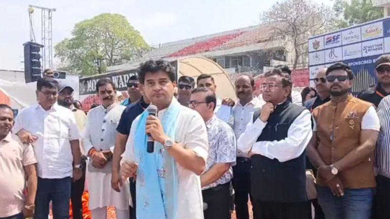 होर्मुज से भारत पहुंचे जहाज को ज्योतिरादिय सिंधिया ने PM Modi की सफल डिप्लोमेसी बताया, कांग्रेस पर साधा निशाना