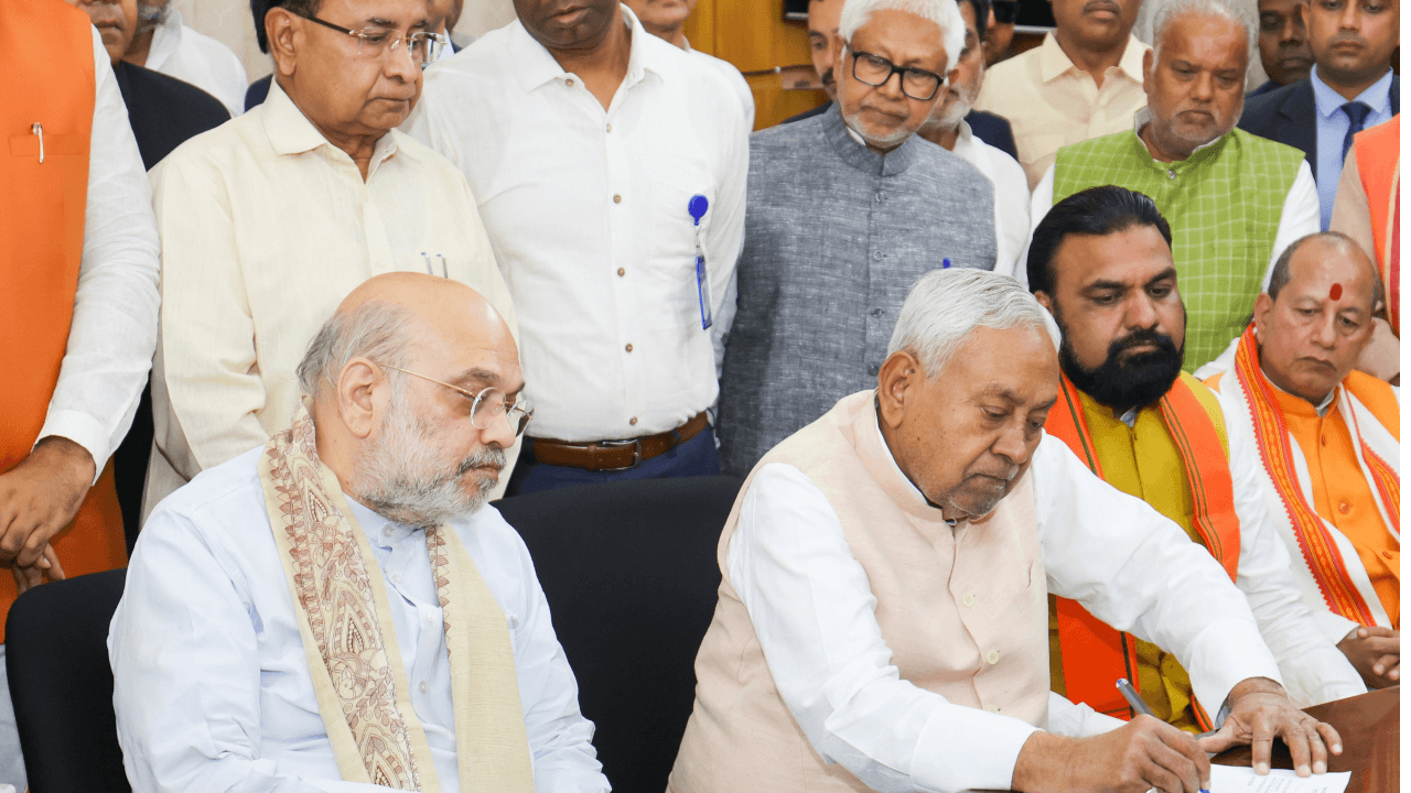 नीतीश कुमार ने राज्यसभा के लिए भरा नामांकन, अमित शाह बोले- जनसेवा का आपका अनुभव सदन की कार्यवाही को और अधिक प्रभावी बनाएगा