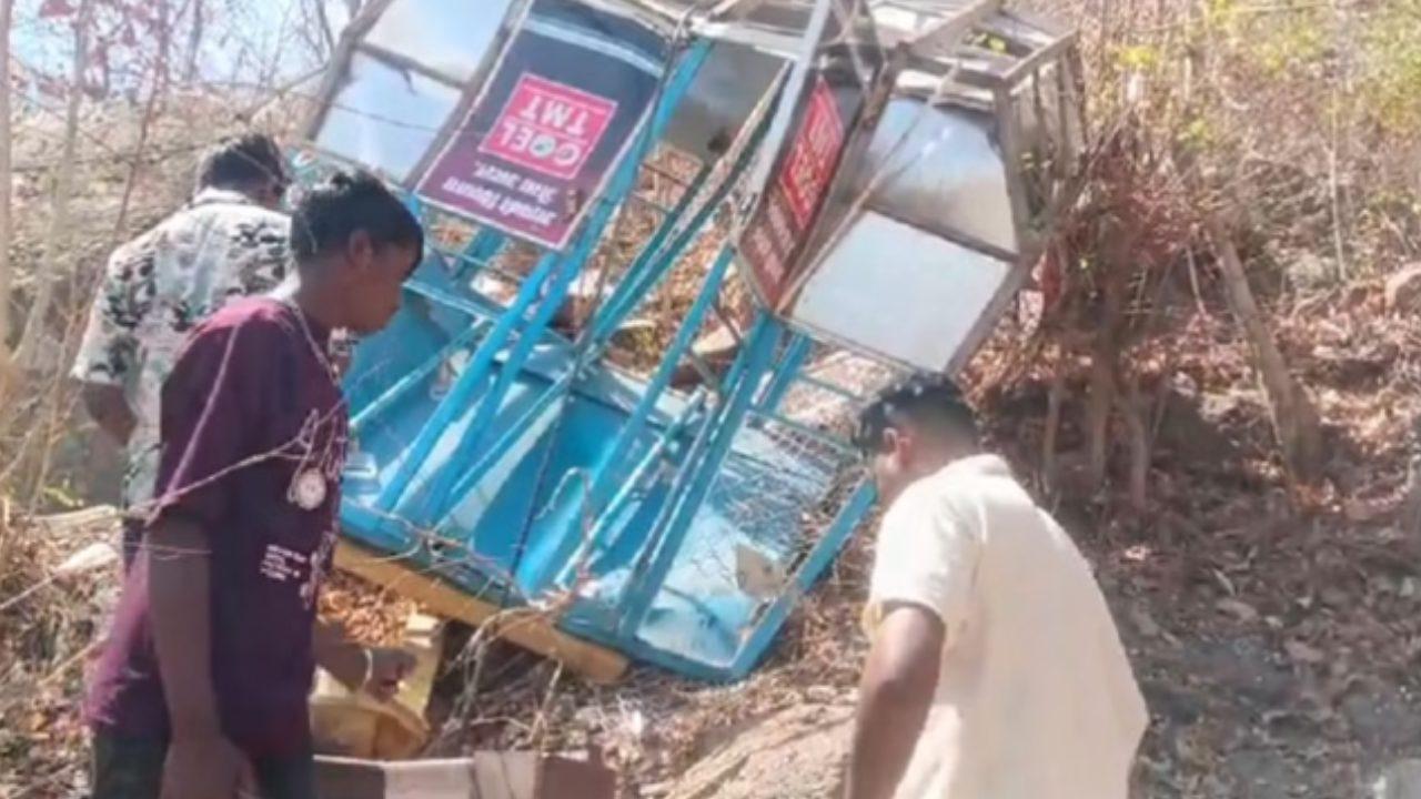 छत्तीसगढ़ के महासमुंद में बड़ा हादसा, खल्लारी मंदिर में रोपवे का टूटा तार, 20 फीट नीचे गिरी ट्रॉली, 1 युवती की मौत और 4 घायल