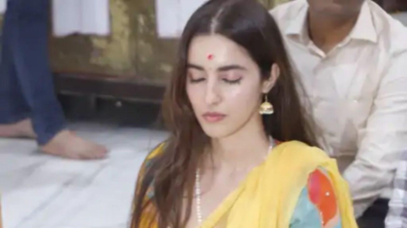 महाकाल मंदिर पहुंची Gadar 2 की ऐक्ट्रेस सिमरत कौर, नंदी हाल से किए दर्शन, बोलीं- ‘यहां की ऊर्जा दिव्य है’