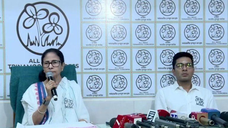 पश्चिम बंगाल विधानसभा चुनाव 2026: भवानीपुर से ममता बनर्जी बनाम शुभेंदु अधिकारी, TMC ने की 291 उम्मीदवारों की सूची जारी