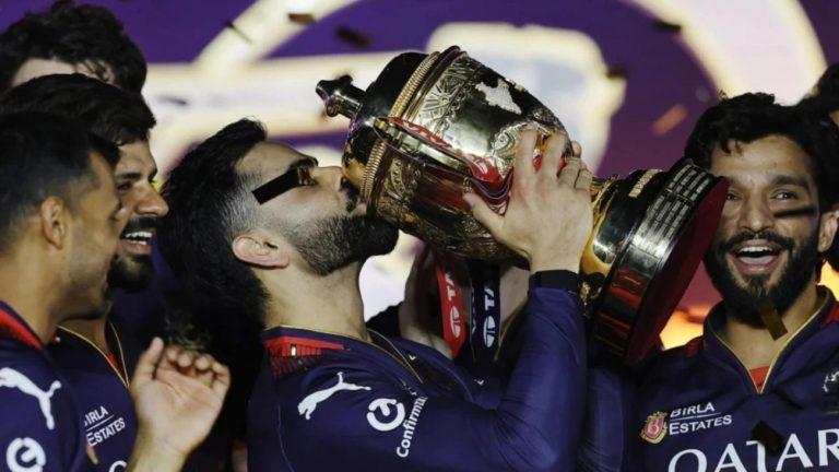 RCB की बिक्री पर बड़ा अपडेट आया सामने, 2 बिलियन डॉलर तक पहुंची बोली, IPL इतिहास की सबसे बड़ी डील इस दिन हो सकती है फाइनल!