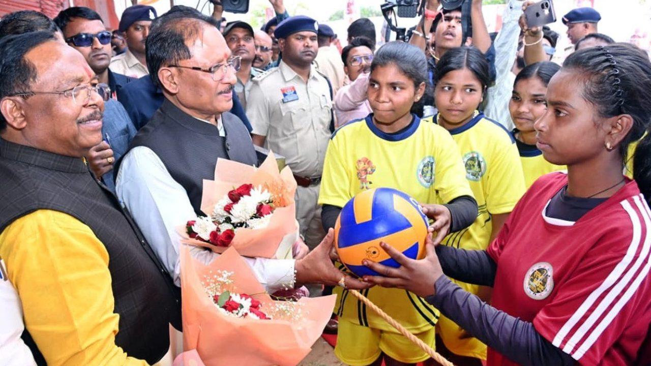 सीएम विष्णुदेव साय ने सरगुजा ओलंपिक 2026 का किया शुभारंभ, पदक विजेताओं के लिए 3 करोड़ रुपये तक के इनाम की घोषणा