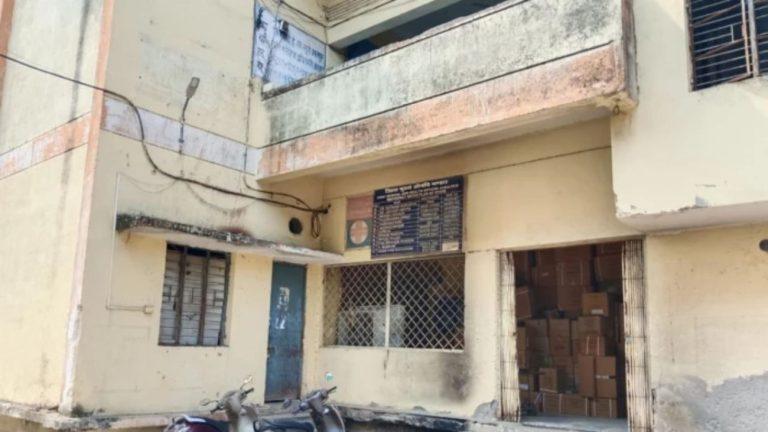 जबलपुर स्वास्थ्य विभाग में एक करोड़ रुपए से ज़्यादा का बिल घोटाला, प्रभारी CMHO डॉ. संजय मिश्रा को किया गया निलंबित