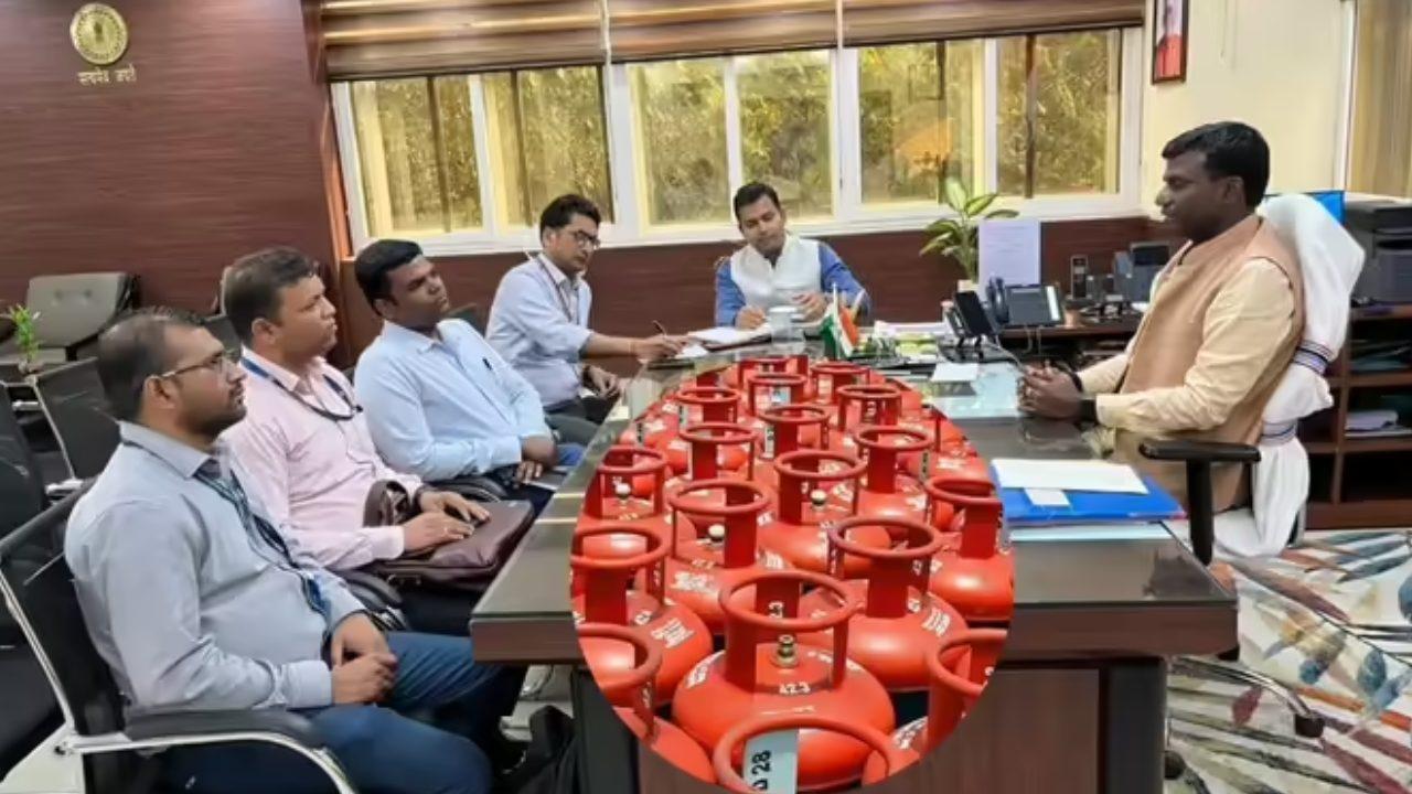 गैस संकट पर रांची प्रशासन की बड़ी बैठक, घर-घर पहुंचेगा LPG सिलेंडर, गोदाम से वितरण पर रोक, कालाबाजारी करने वालों पर होगी कड़ी कार्रवाई