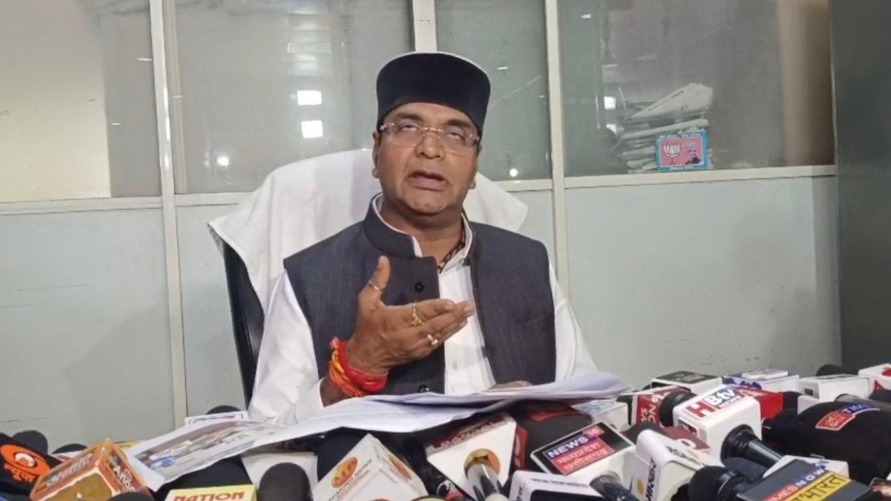 विश्वास सारंग ने जीतू पटवारी को घेरा, राजेंद्र भारती प्रकरण में रात में विधानसभा प्रवेश पर मांगा स्पष्टीकरण