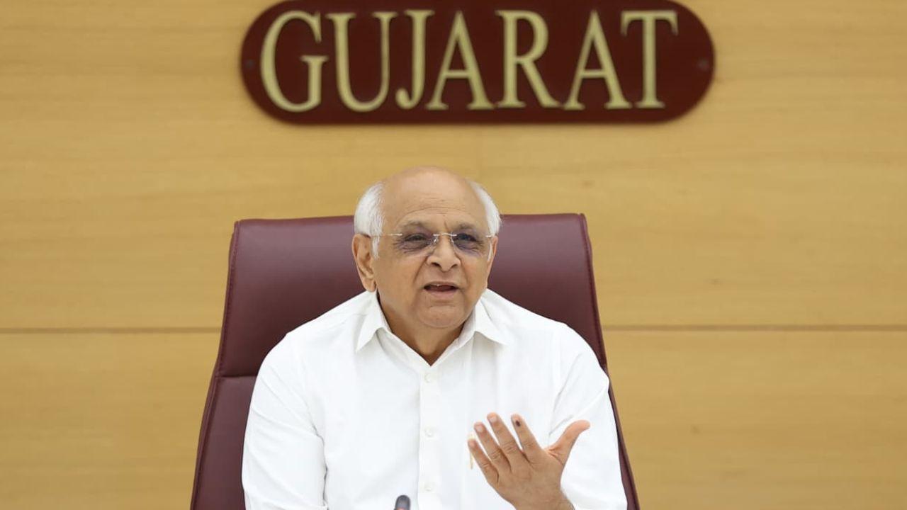 पेंशनर्स के लिए गुजरात सरकार की खास पहल, घर बैठे फ्री में बनेगा लाइफ सर्टिफिकेट, 1 मई से शुरू होगी सुविधा