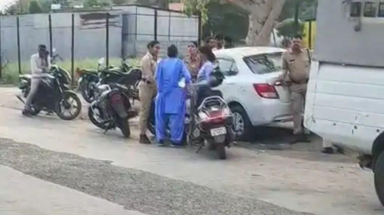 उज्जैन में सड़क नपती को लेकर कांग्रेस और बीजेपी पार्षद में झड़प, पुलिस को करना पड़ा बल प्रयोग