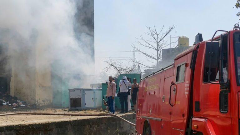 खंडवा में भीषण आग! राज्य कर कार्यालय जलकर खाक, अहम दस्तावेज राख