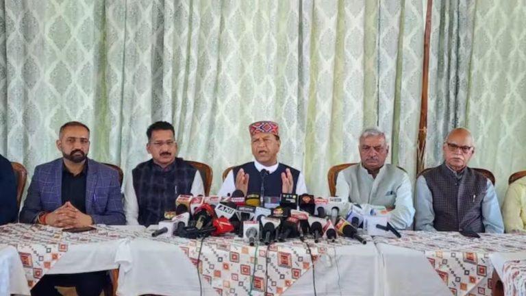 महिला आरक्षण बिल पर बीजेपी ने कांग्रेस पर साधा निशाना, राजीव बिंदल बोले – ‘70 करोड़ महिलाओं की पीठ में छुरा घोंपा गया’