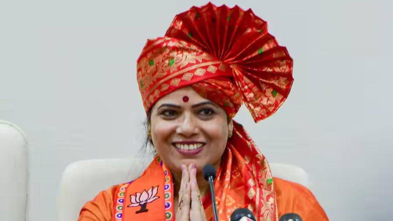मुंबई मेयर रितु तावडे का चौंकाने वाला दावा, कहा – ‘गुरुदेव के आशीर्वाद से दो साल बाद लौटी आवाज’, इलाज था बेअसर