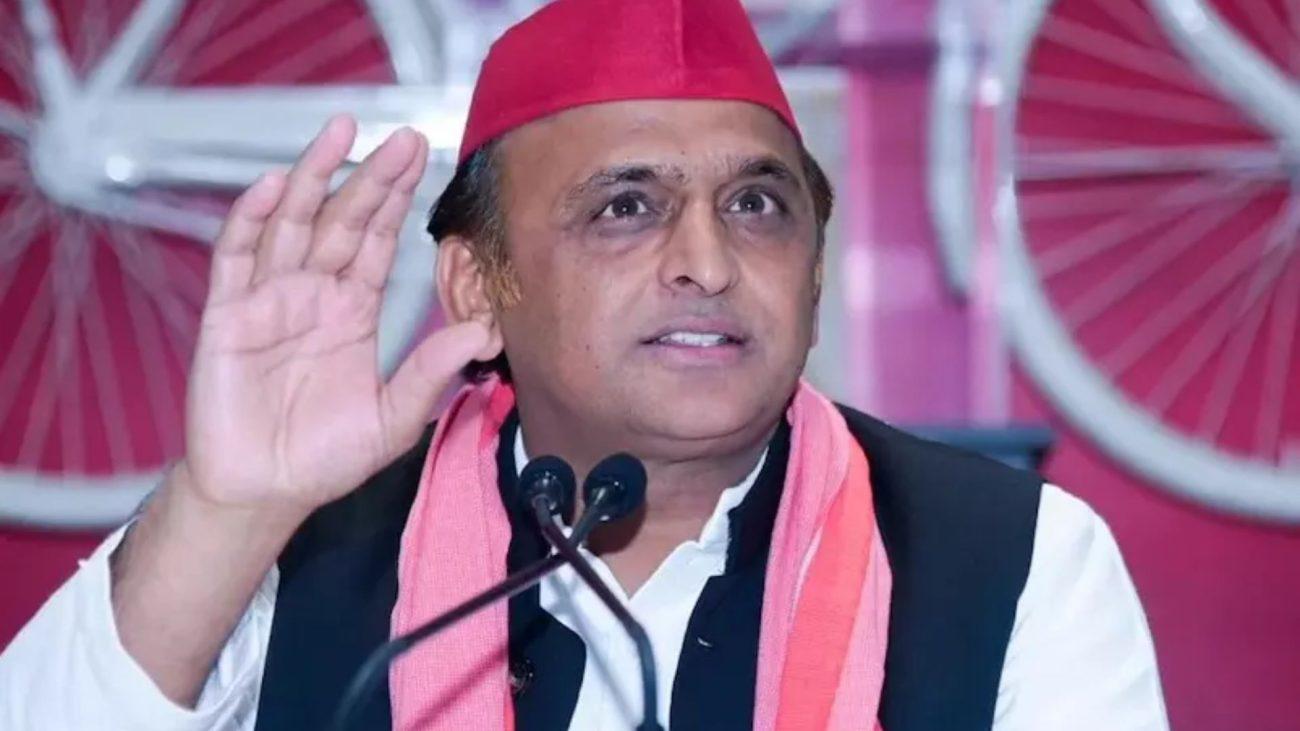 कमर्शियल गैस सिलेंडर के दाम बढ़ने पर अखिलेश यादव का बीजेपी पर निशाना, कहा – ‘ये भाजपाइयों की मुनाफ़ाखोरी’