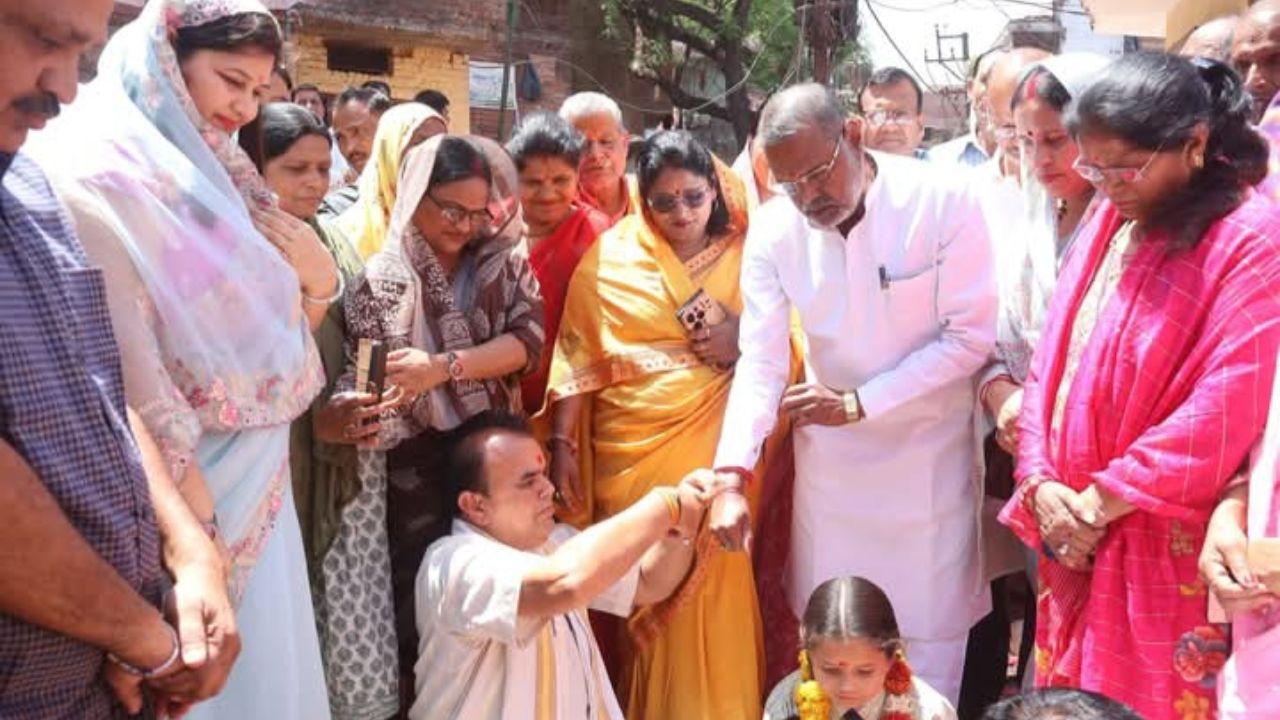 कैबिनेट मंत्री नारायण सिंह कुशवाह के गुस्से का शिकार बने जोनल ऑफिसर, नगर निगम कमिश्नर ने निलंबित किया