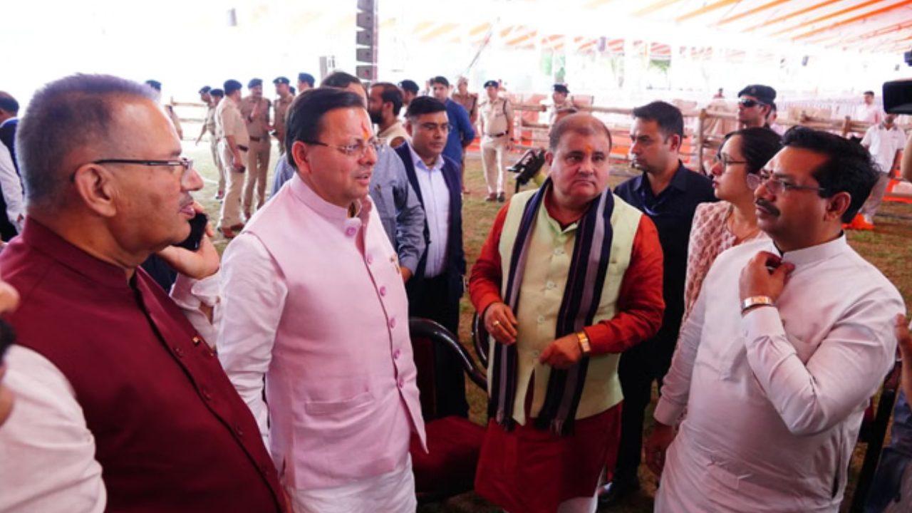 प्रधानमंत्री मोदी का 14 अप्रैल को देहरादून दौरा, सीएम धामी ने कार्यक्रम की तैयारियों का लिया जायजा, डाट काली मंदिर जाकर पूजा भी की