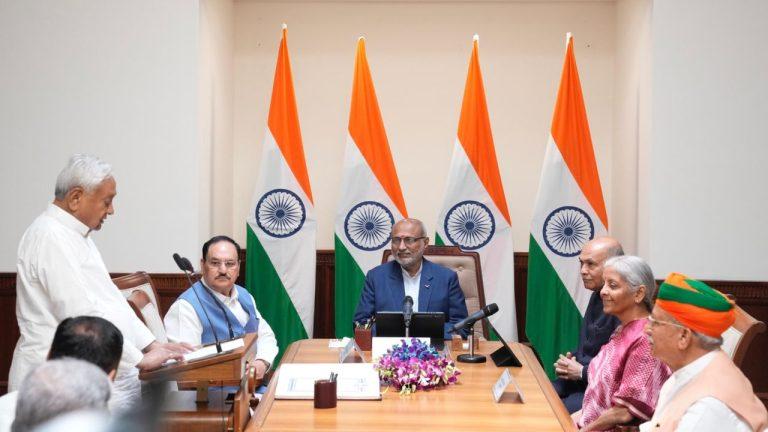 नीतीश कुमार बने राज्यसभा सदस्य, ली पद एवं गोपनीयता की शपथ, बिहार में नए मुख्यमंत्री के नाम की चर्चा तेज