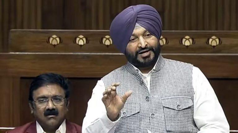 राघव चड्ढा को राज्यसभा उपनेता पद से हटाए जाने पर केंद्रीय मंत्री बिट्टू ने AAP को घेरा, शिवसेना ने बताई अंदरूनी वजह