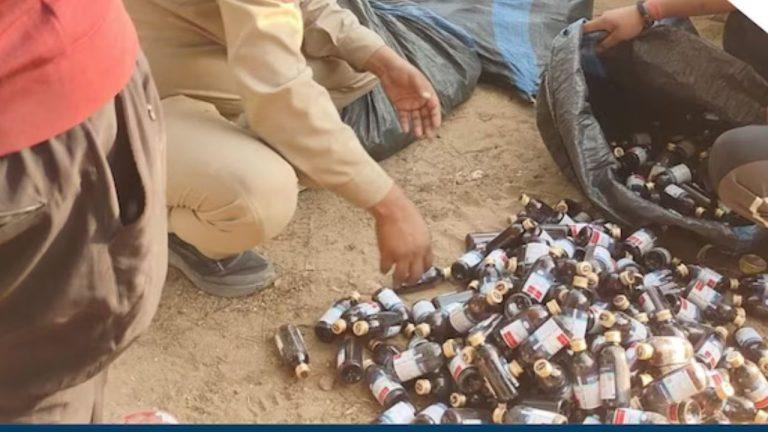 रीवा में ड्रग्स का बड़ा खुलासा! लग्जरी कार से 749 कफ सिरप बरामद, तस्कर फरार