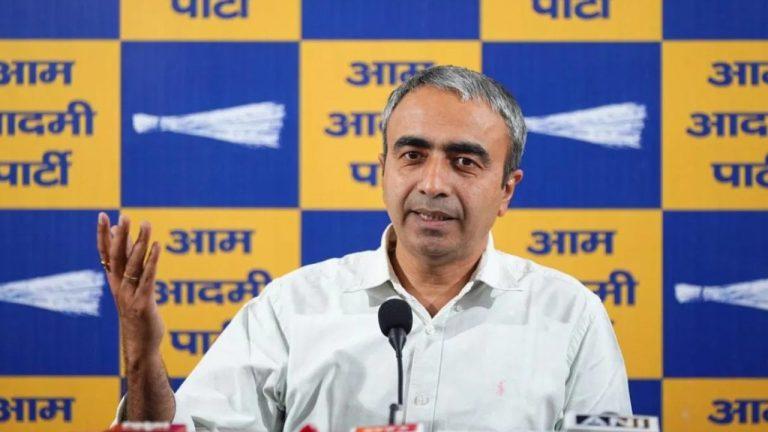 हरियाणा में शिक्षकों की कमी.. फिर भी अध्यापकों को जनगणना ड्यूटी पर भेजा, AAP ने नायब सरकार पर बोला हमला