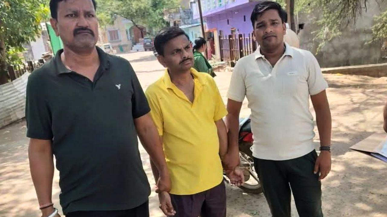 सहायक राजस्व निरीक्षक से क्लर्क ने ली रिश्वत, लोकायुक्त पुलिस ने रंगे हाथ पकड़ा, ये है पूरा मामला