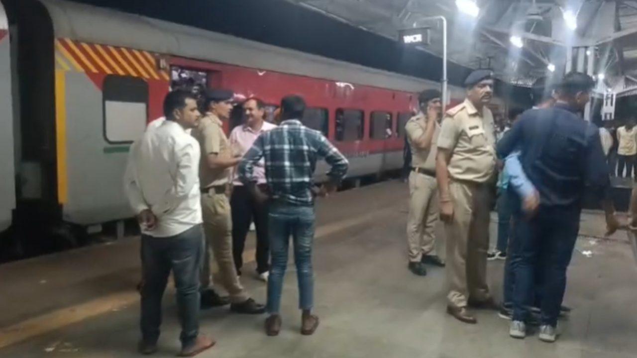 कटनी में RPF ने पटना-पुणे एक्सप्रेस से उतारे 167 नाबालिग, ले जाए जा रहे थे लातूर, गंभीर एंगल से जांच में जुटी पुलिस, पूछताछ जारी