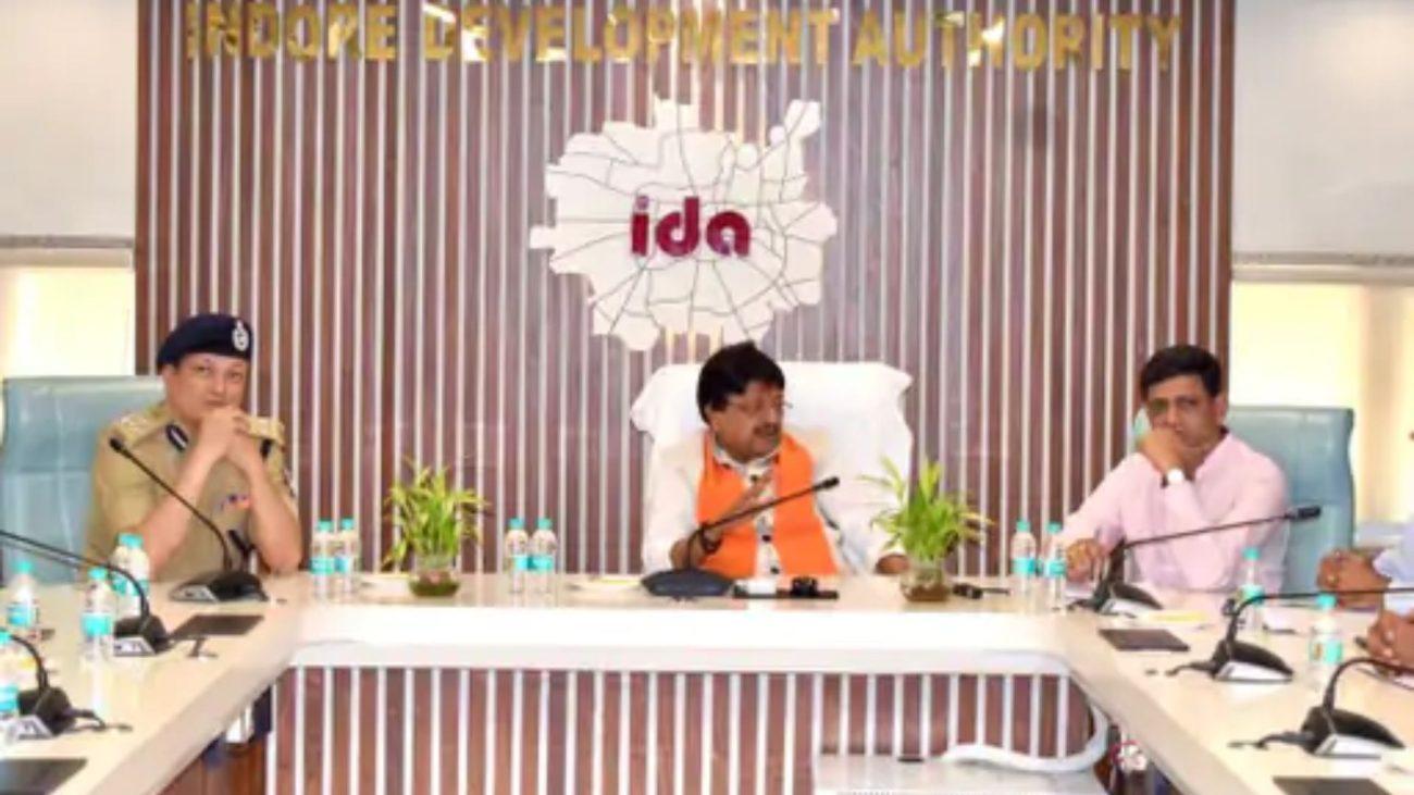 बड़ा गणपति और चंदन नगर फ्लाईओवर सिंहस्थ से पहले होंगे पूरे, मंत्री कैलाश विजयवर्गीय ने दिए सख्त निर्देश