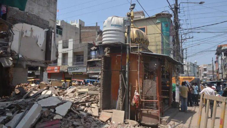 उज्जैन में कंठाल से सतीगेट का चल रहा चौड़ीकरण, पीछे किया जाएगा हनुमान मंदिर, गणेश मंदिर होगा शिफ्ट