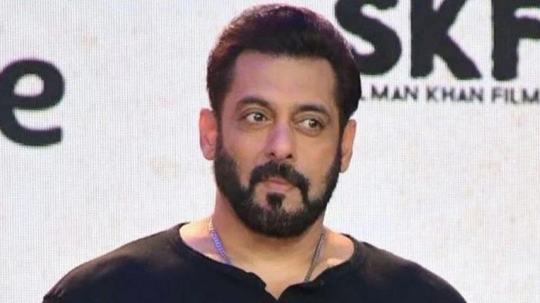 क्रिसमस पर रिलीज की जाएगी सलमान खान की सुपरहीरो फिल्म, भर भरकर डाले जाएंगे VFX सीन