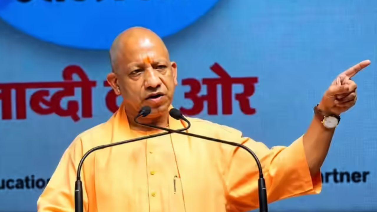 सड़क पर नमाज को लेकर योगी आदित्यनाथ सख्त, बोले- प्यार से मानेंगे ठीक है, नहीं तो दूसरा तरीका अपनाएंगे…