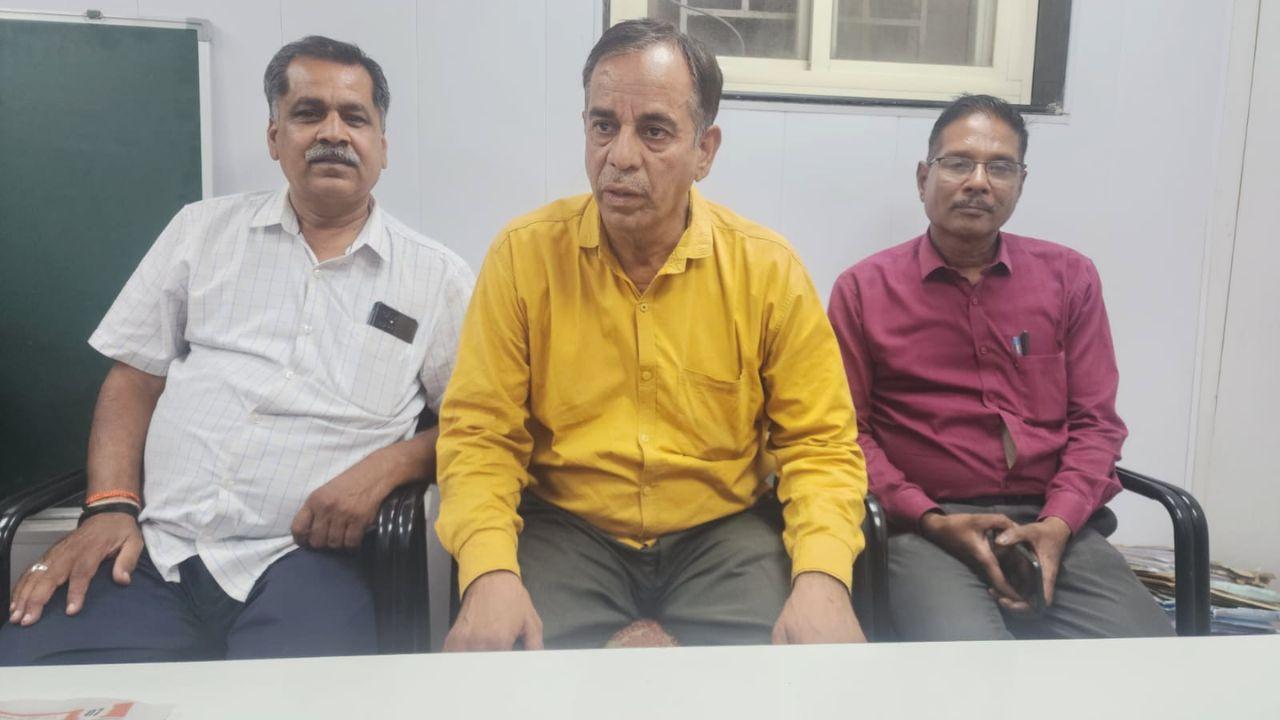 प्राइवेट स्कूल नहीं दे रहा था टीसी, जांचकर्ता सरकारी स्कूल प्रिंसिपल ने शिकायत निपटाने मांगी रिश्वत, लोकायुक्त पुलिस ने रंगे हाथ पकड़ा