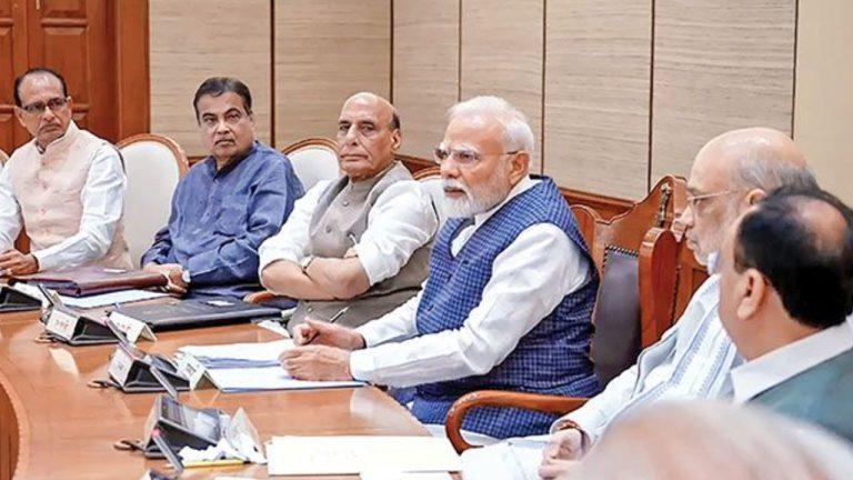 मोदी कैबिनेट के फैसले: गन्ना और कपास किसानों को बड़ी सौगात, सेमीकंडक्टर सेक्टर को बढ़ावा, कई महत्वपूर्ण रेलवे परियोजनाओं को भी मिली मंजूरी