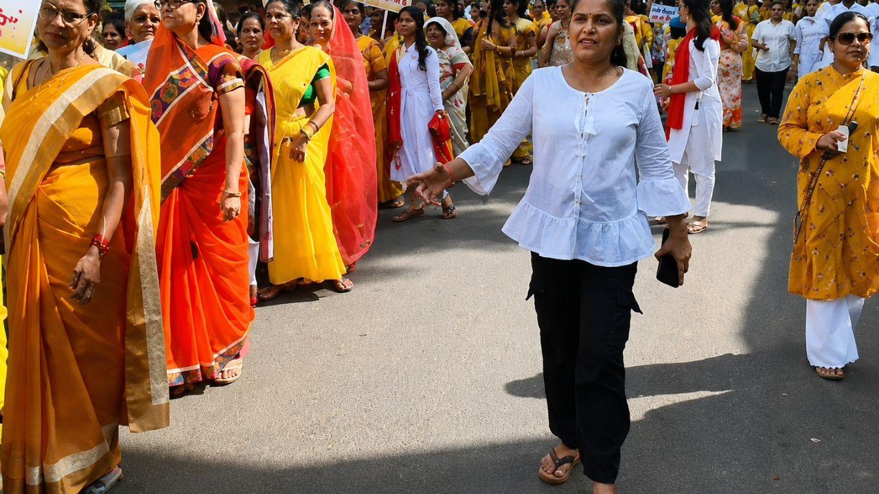 रीवा जैन साध्वी हादसे पर फूटा जनाक्रोश, जबलपुर की सड़कों पर उतरे हजारों लोग