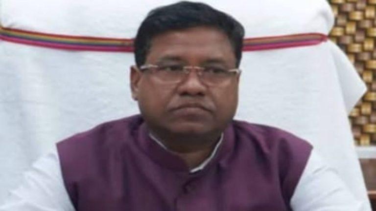 संतोष सुमन का तेजस्वी यादव पर तीखा हमला,कहा – ‘एक 9वीं फेल व्यक्ति तुलना कैसे…’, पढ़ें खबर