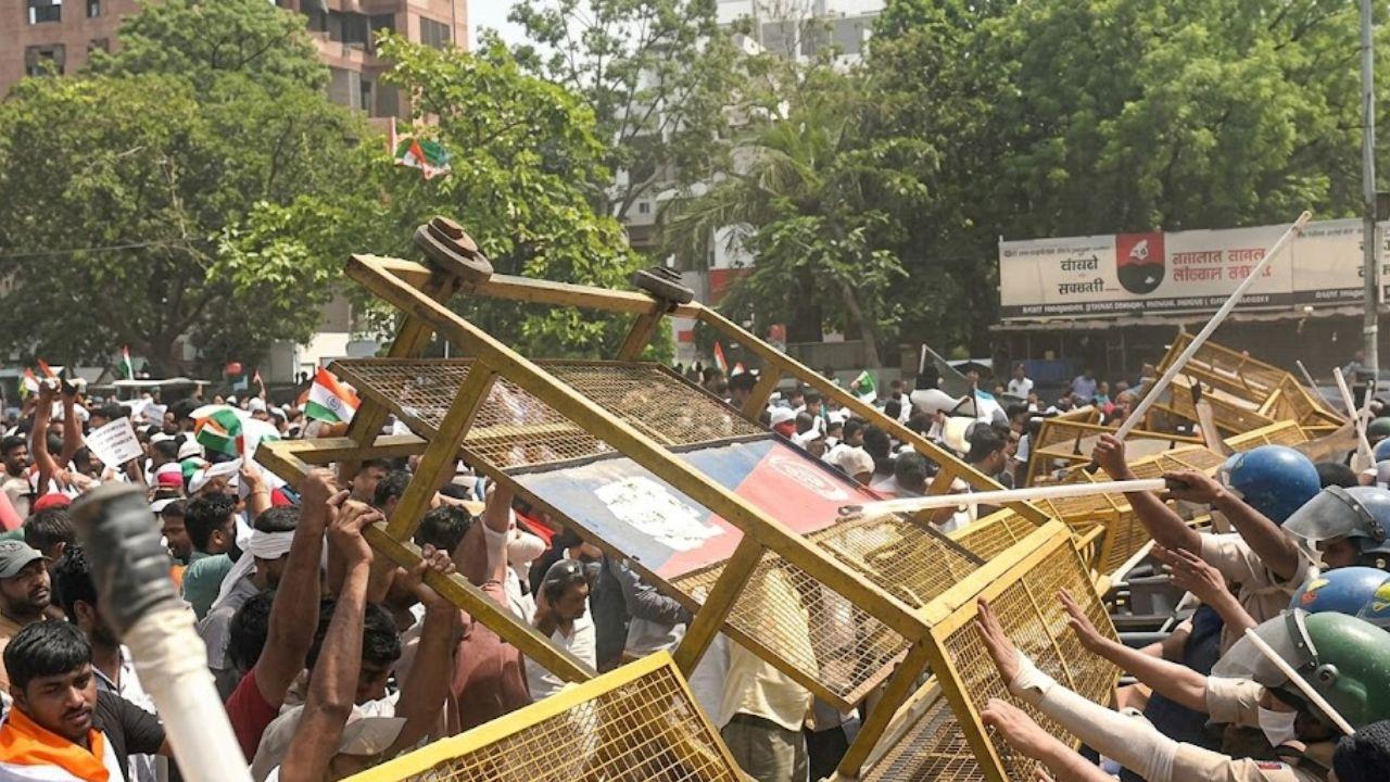 TRE-4 भर्ती को लेकर पटना में हंगामा, प्रदर्शन कर रहे अभ्यर्थियों पर पुलिस का लाठीचार्ज