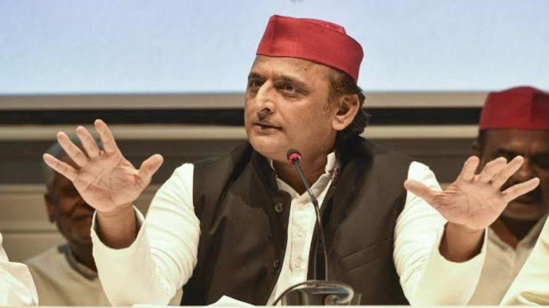बिजली कटौती पर अखिलेश यादव ने भाजपा सरकार पर कसा तंज, कहा – ‘ये दिल्ली वालों के भेजे हुए दूत की साजिश’