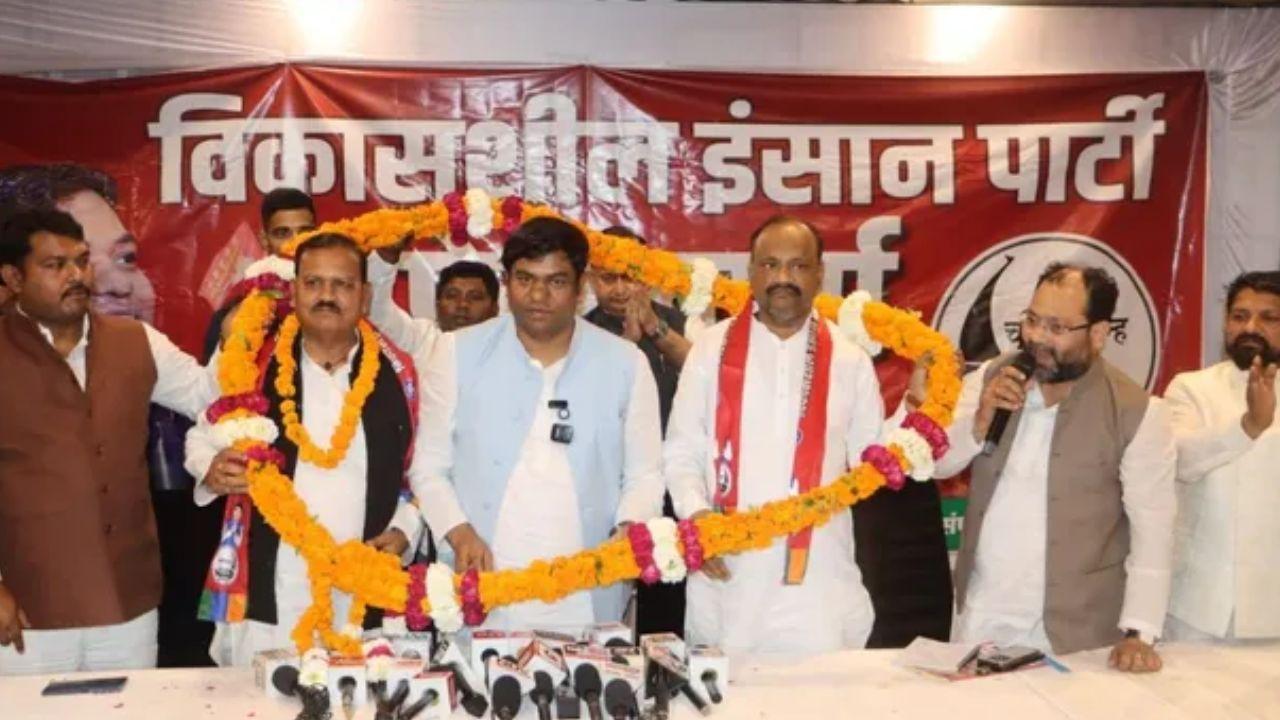 यूपी चुनाव से पहले सुभासपा को बड़ा झटका, प्रदेश अध्यक्ष प्रेमचंद कश्यप VIP में शामिल, मुकेश सहनी ने दिलाई पार्टी की सदस्यता