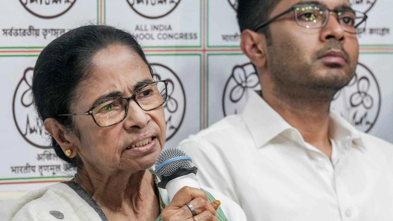 ममता बनर्जी के इस्तीफे से इनकार पर उद्धव गुट ने दी नसीहत, कहा – ‘अब हार-जीत का दौर समाप्त हो चुका है’