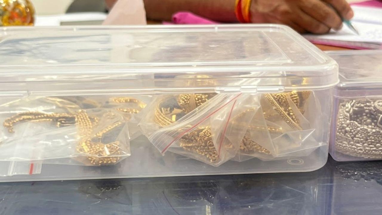 प्रेमिका को महंगे गिफ्ट देने के लिए युवक ने घर में की 20 लाख की चोरी, दिल्ली भागने के बाद खुला राज