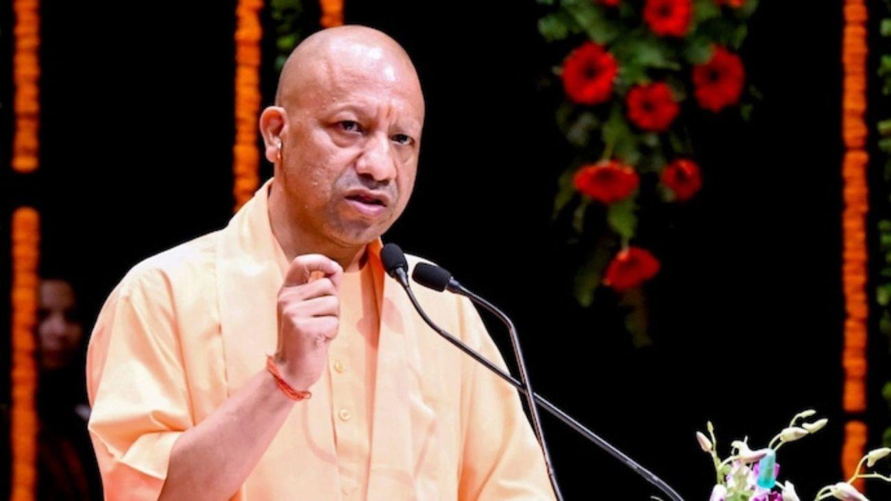 सीएम योगी ने की बड़ी अपील, कहा – ‘मौजूदा पीढ़ी को अतीत और बदलाव से कराएं अवगत’