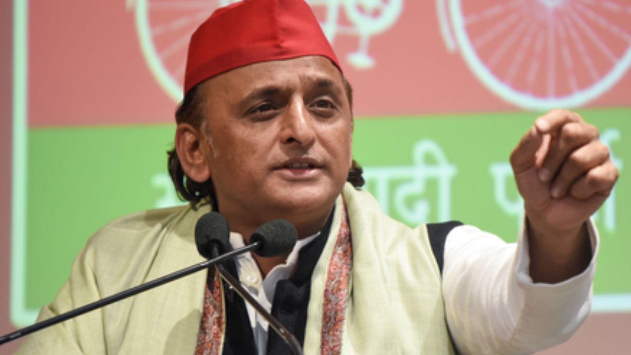 दिल्ली से पर्ची आ गई क्या? यूपी मंत्रिमंडल विस्तार से पहले अखिलेश यादव ने कसा तंज, महिलाओं को उचित आरक्षण देने की मांग