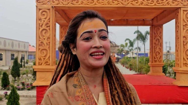 मॉडल से साध्वी बनीं हर्षानंद गिरी का पहला प्रवचन, शक्तिपीठों पर की व्याख्या, जानिए क्या कहा?