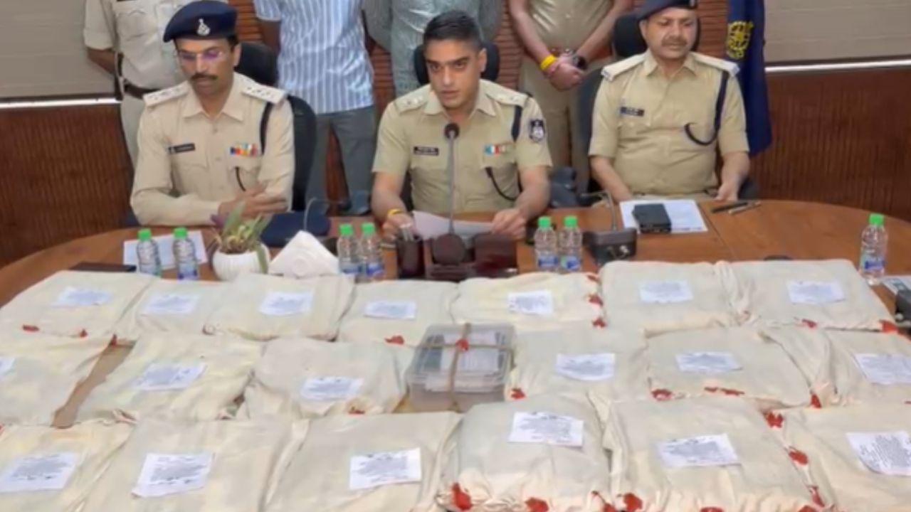 मंदसौर में नशे के कारोबार पर पुलिस का शिकंजा, अंतर्राज्यीय ड्रग तस्कर गिरोह का भंडाफोड़, 20 किलो ब्राउन शुगर के साथ 5 तस्कर गिरफ्तार